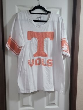 Stewart Simmons White T-Shirt with Orange 'T' and VOLS Logo